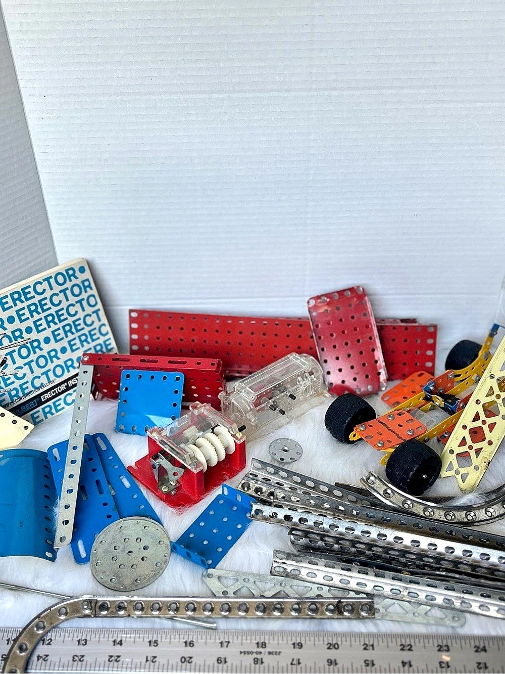 Meccano Evolution 2 Building Set Boxed Blue & Red - Picture 4 of 6